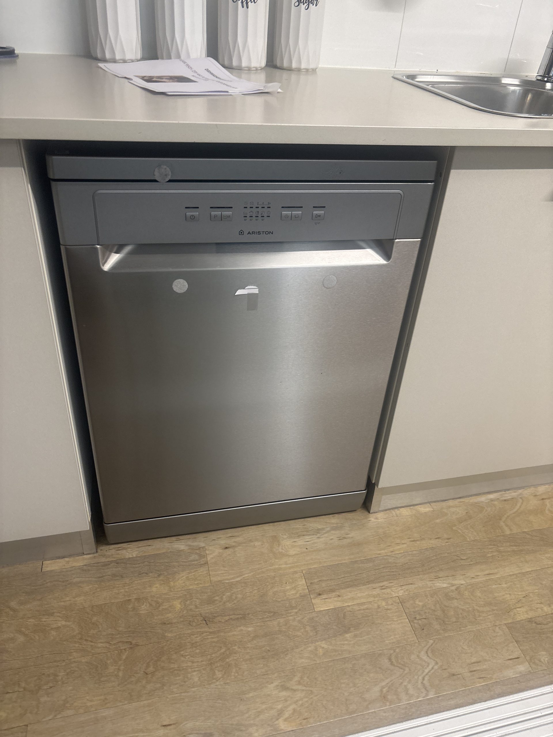Ariston Dishwasher