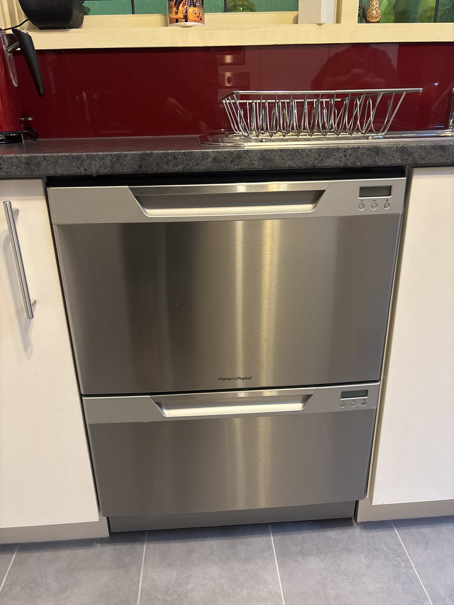 FISHER & PAYKEL Dishwasher