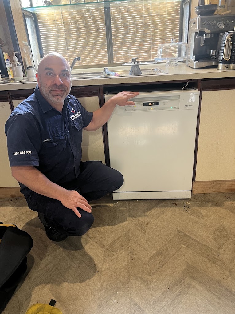 Josh has been working with Quality Appliance Repairs for more 10+ years.